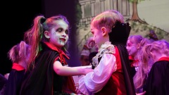 Kleine-Vampire-1600x900-005