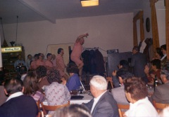 1982-11-11_GRF_Eroeffnung-bei-Clara-01